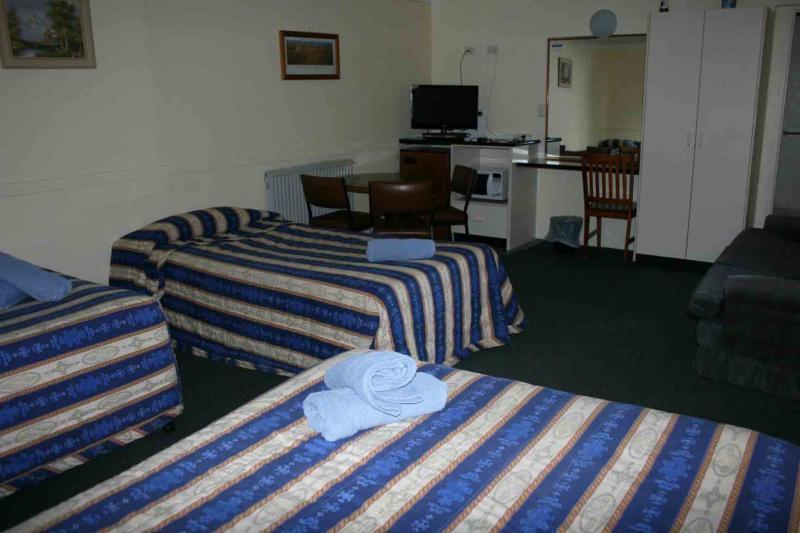 Alpine Heritage Motel Goulburn Exteriör bild