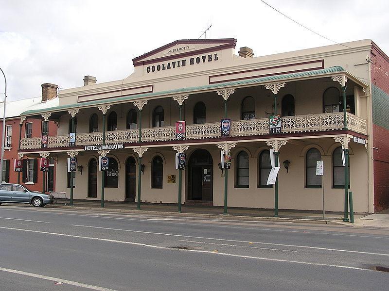 Alpine Heritage Motel Goulburn Exteriör bild