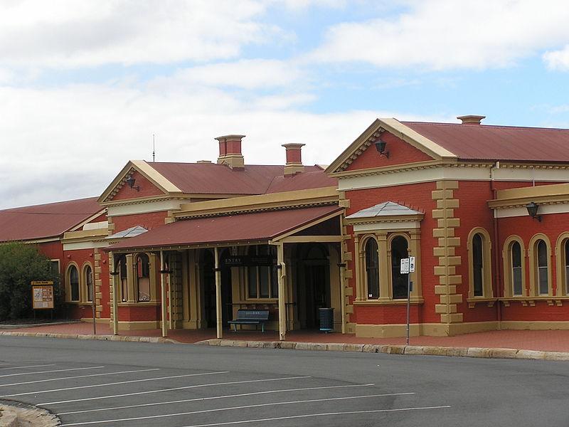 Alpine Heritage Motel Goulburn Exteriör bild