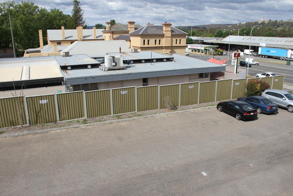 Alpine Heritage Motel Goulburn Exteriör bild