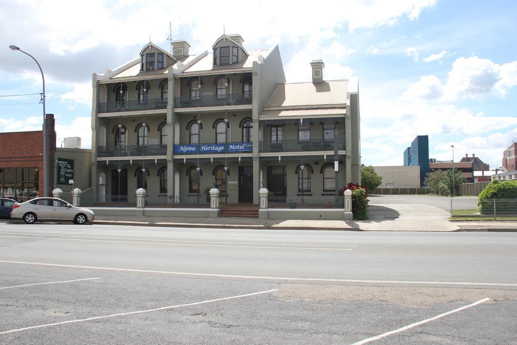 Alpine Heritage Motel Goulburn Exteriör bild
