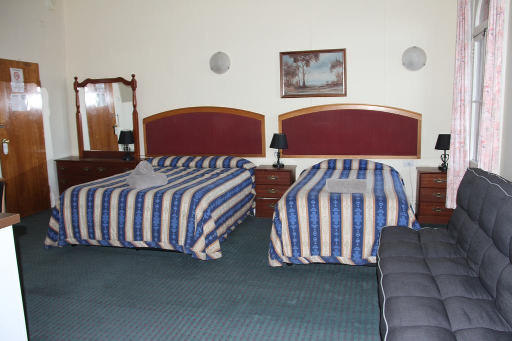 Alpine Heritage Motel Goulburn Exteriör bild