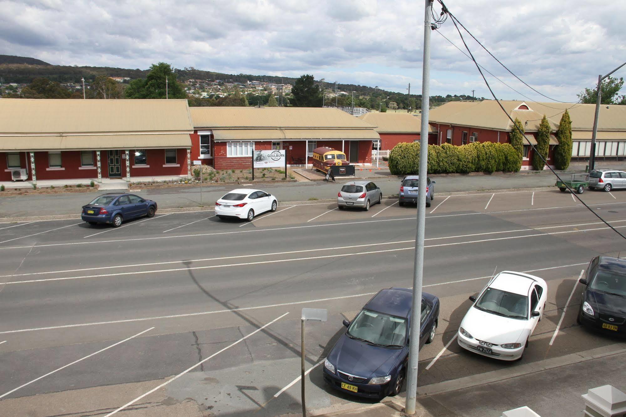 Alpine Heritage Motel Goulburn Exteriör bild
