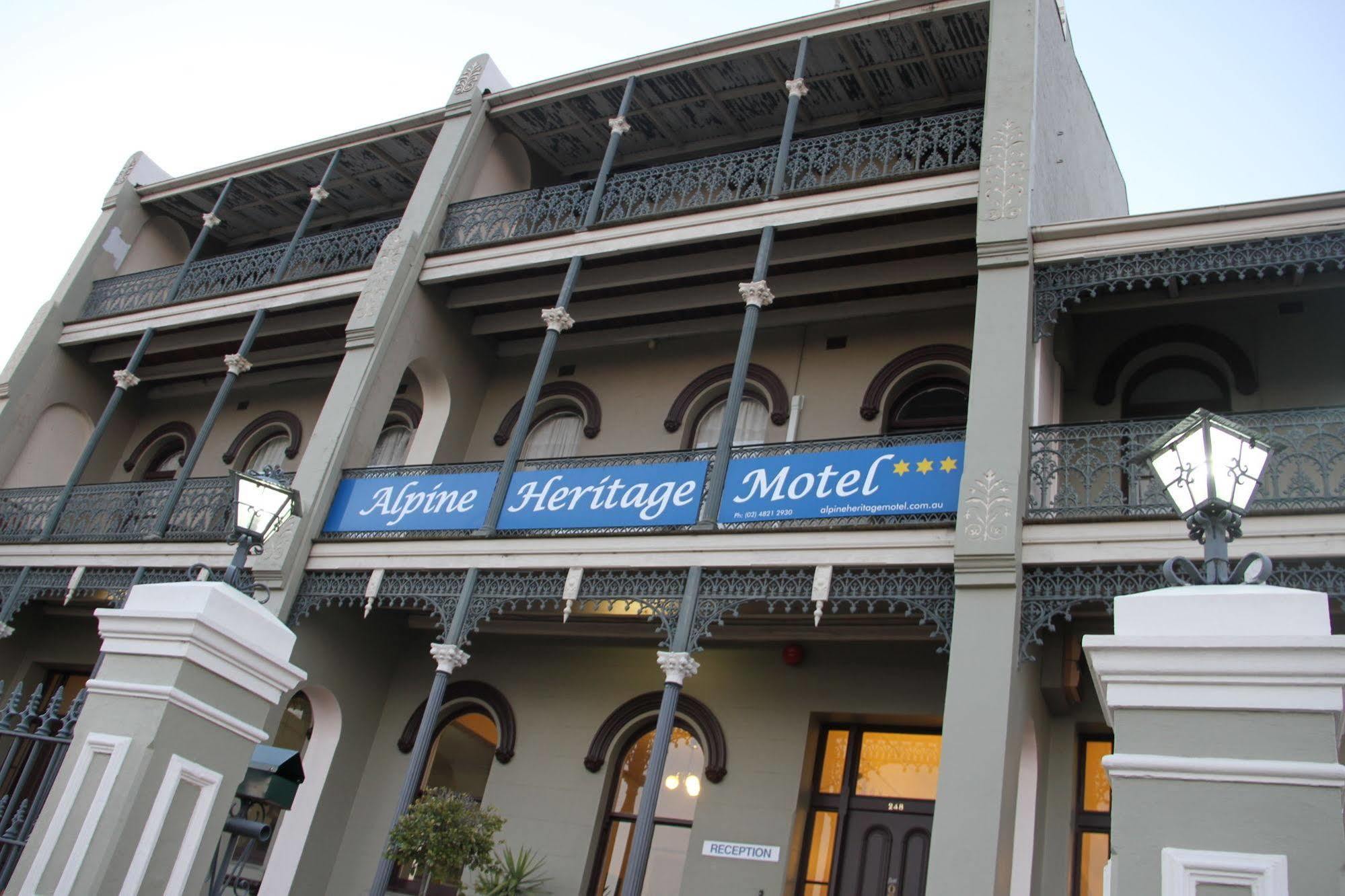Alpine Heritage Motel Goulburn Exteriör bild