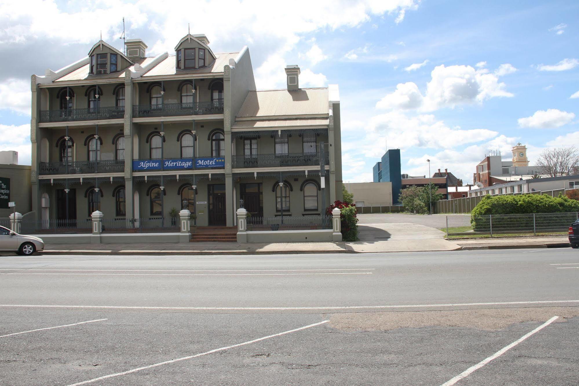 Alpine Heritage Motel Goulburn Exteriör bild